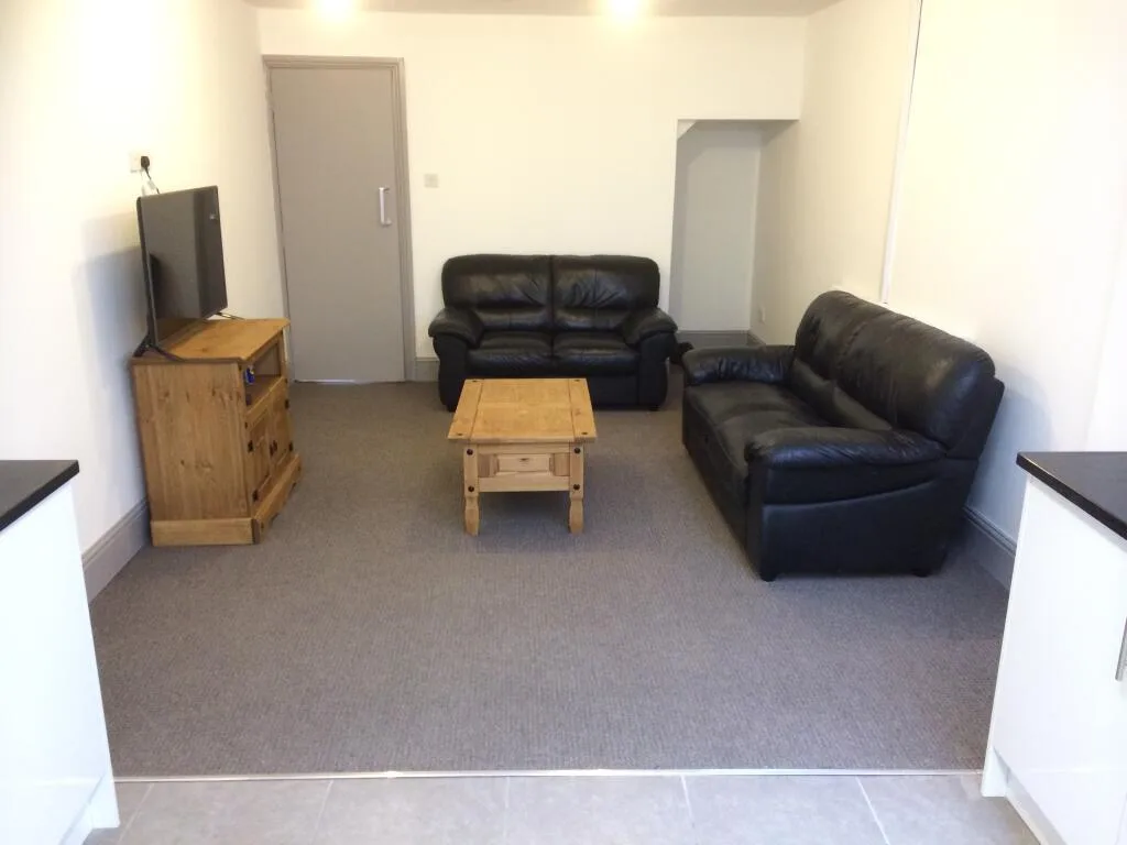 5 bedroom house for rent