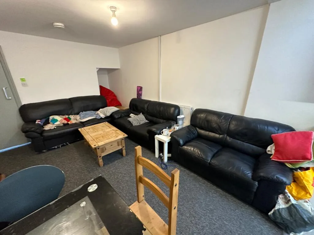 5 bedroom house for rent