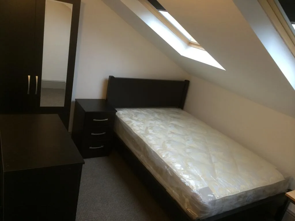 5 bedroom house for rent