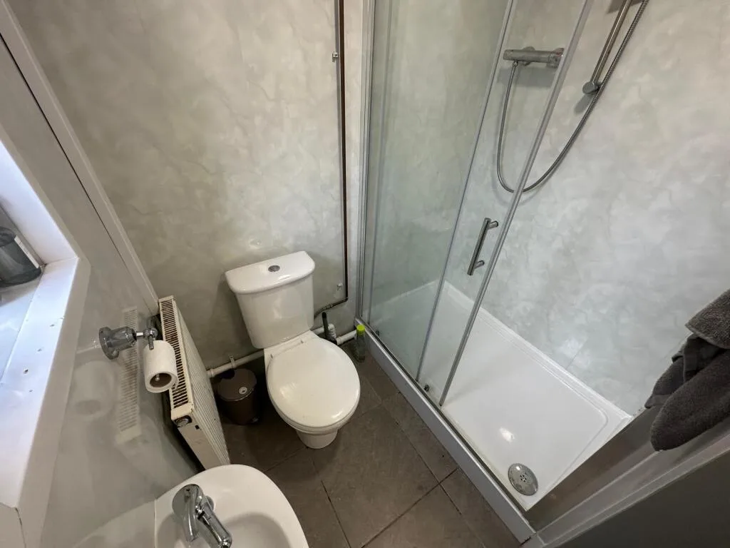 5 bedroom house for rent