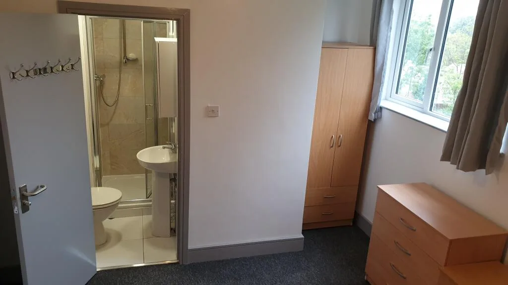 4 bedroom flat for rent