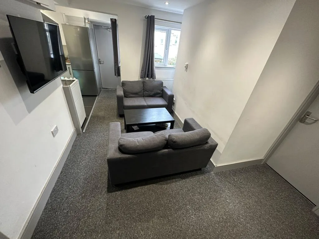 4 bedroom flat for rent