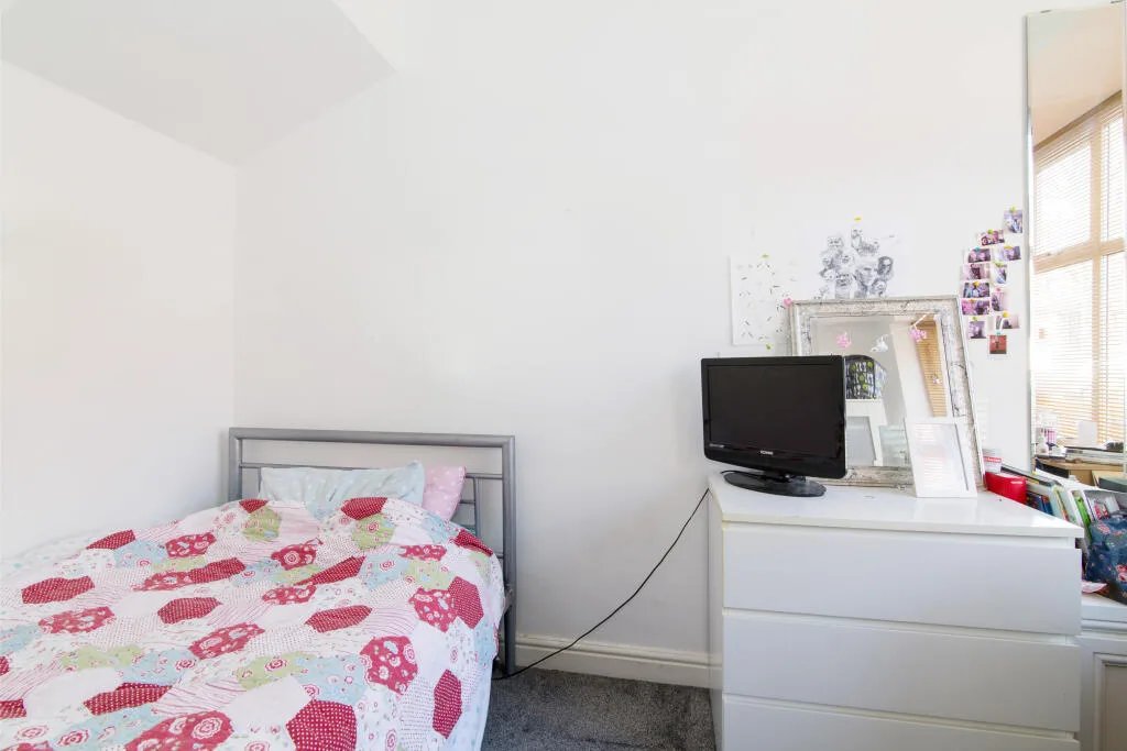 6 bedroom house for rent