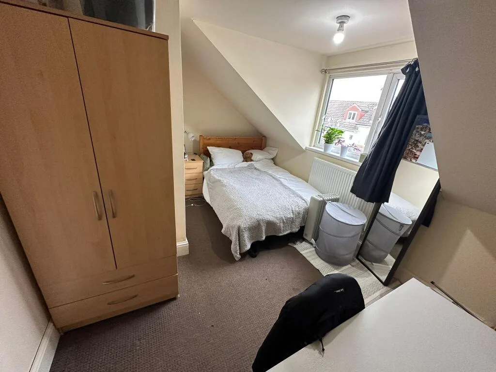 9 bedroom house for rent