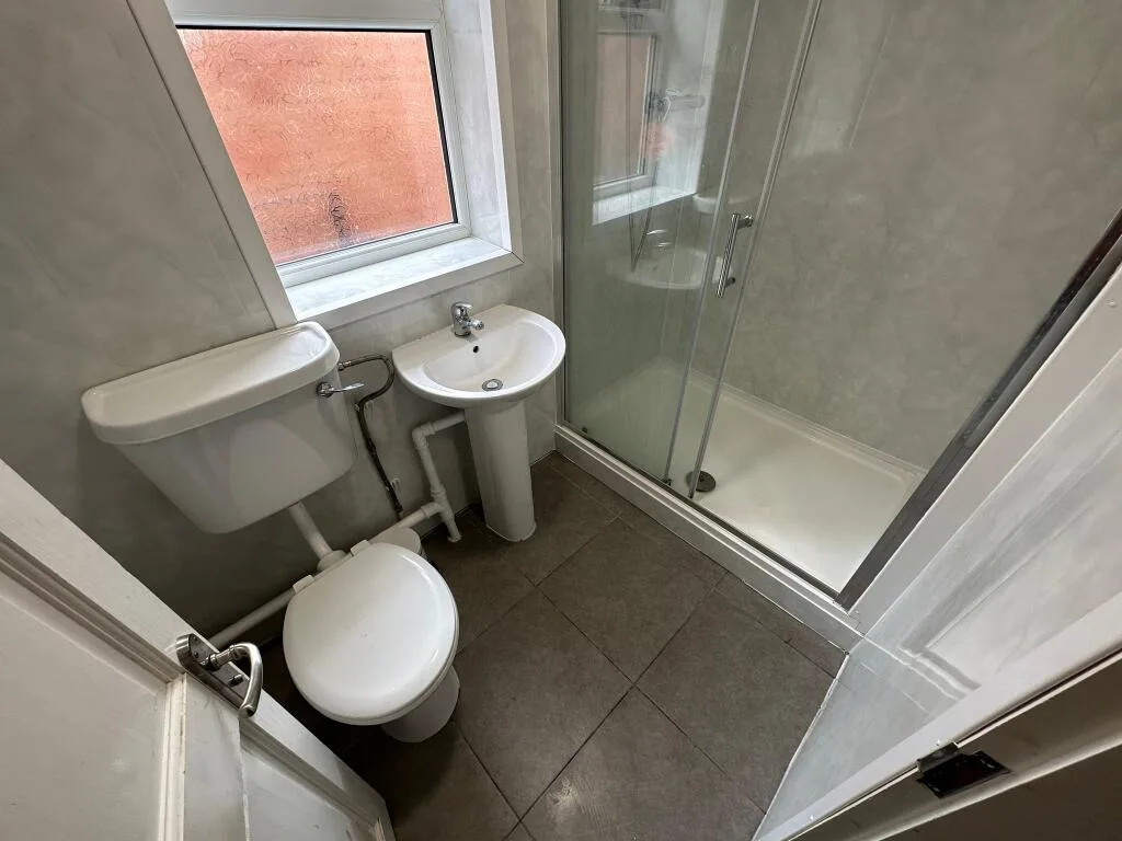 9 bedroom house for rent