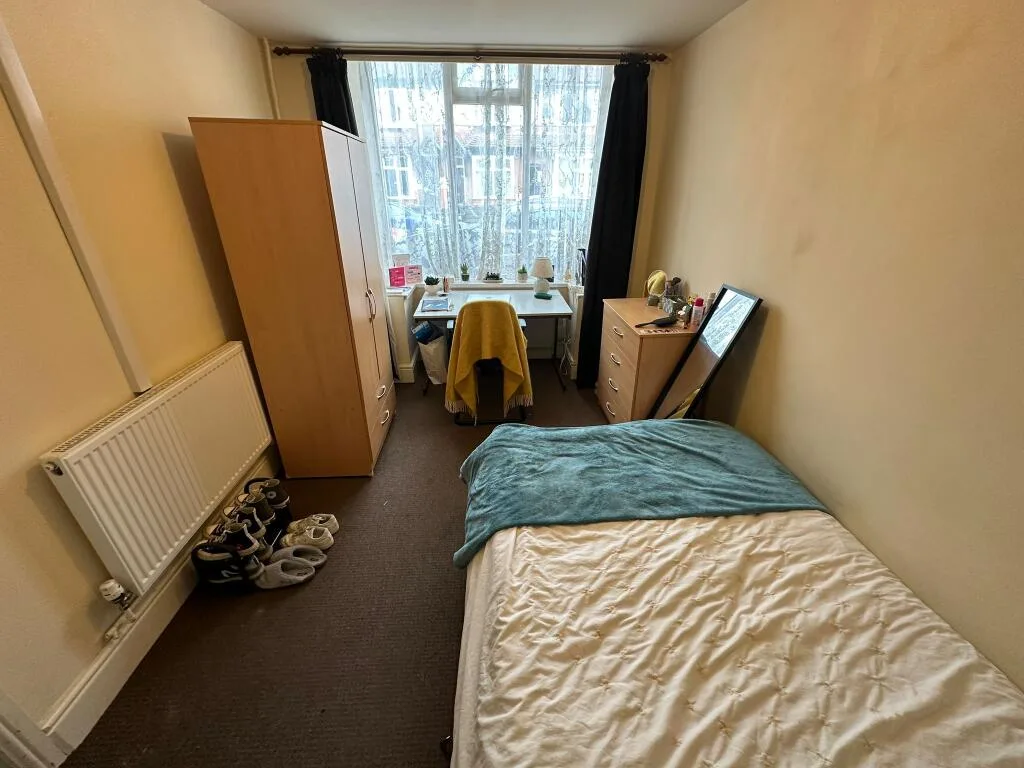 9 bedroom house for rent