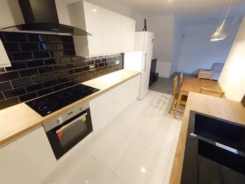 4 bedroom terraced house for rent