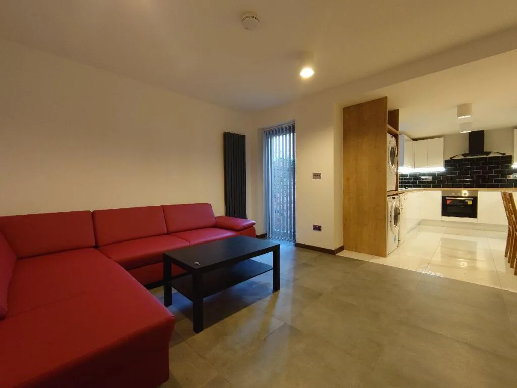 4 bedroom terraced house for rent