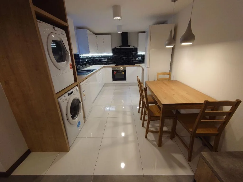 4 bedroom terraced house for rent