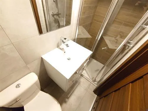 4 bedroom terraced house for rent