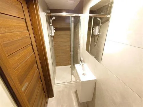 4 bedroom terraced house for rent