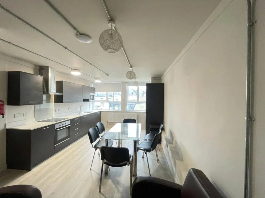 4 bedroom apartment for rent