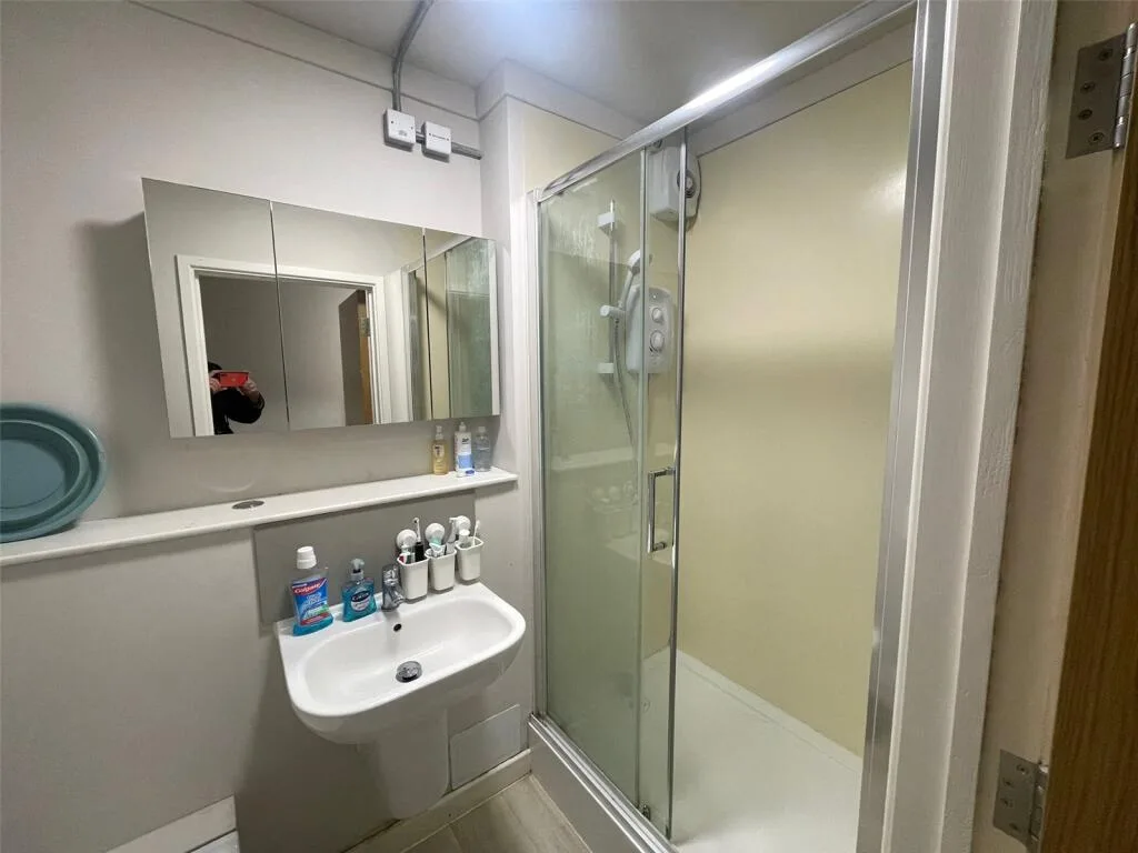5 bedroom apartment for rent