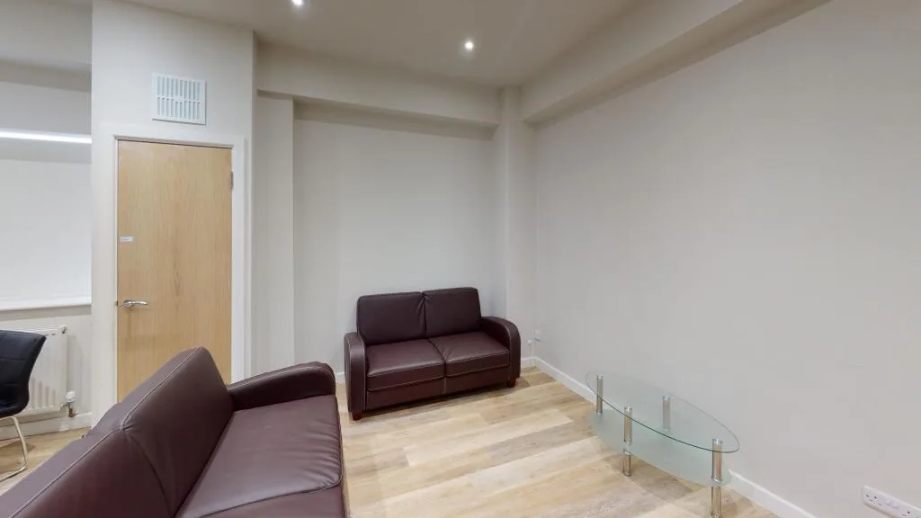 5 bedroom apartment for rent