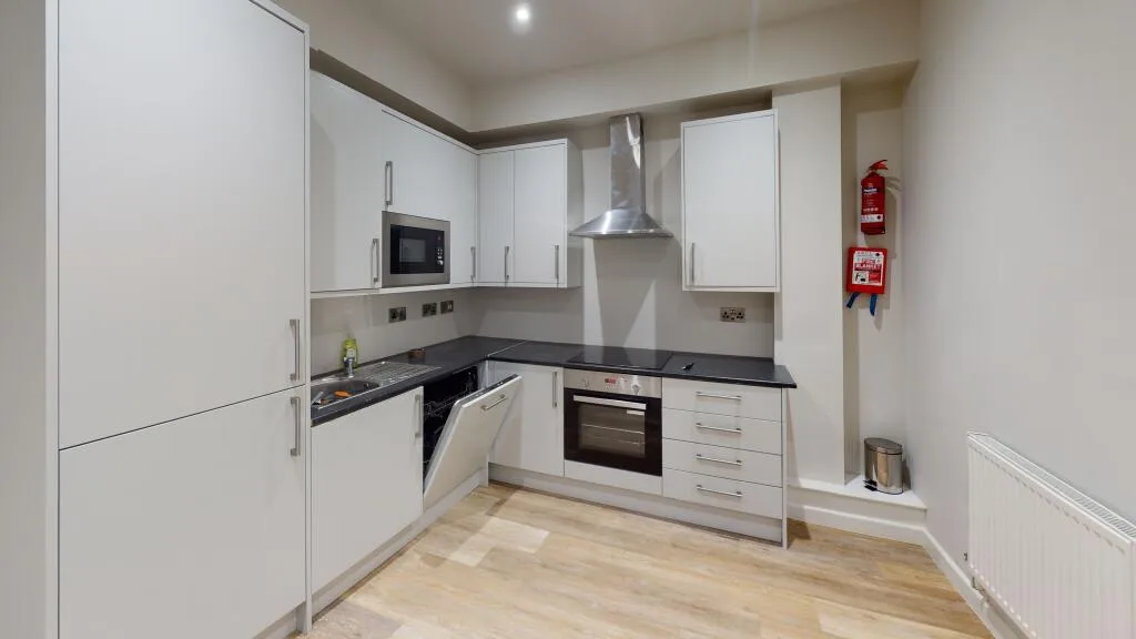 5 bedroom apartment for rent
