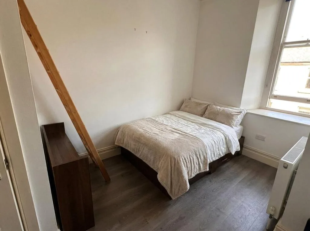 8 bedroom apartment for rent