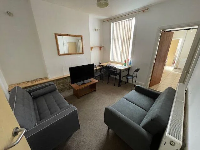 4 bedroom terraced house for rent