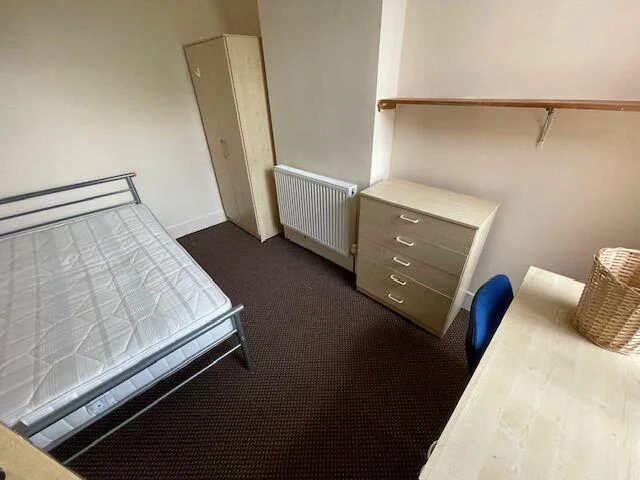 4 bedroom terraced house for rent