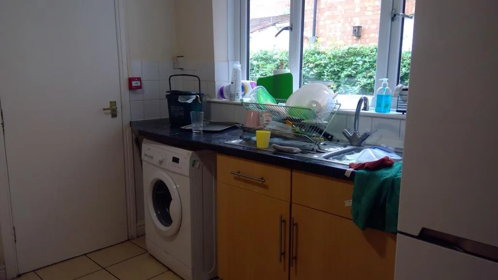 5 bedroom terraced house for rent