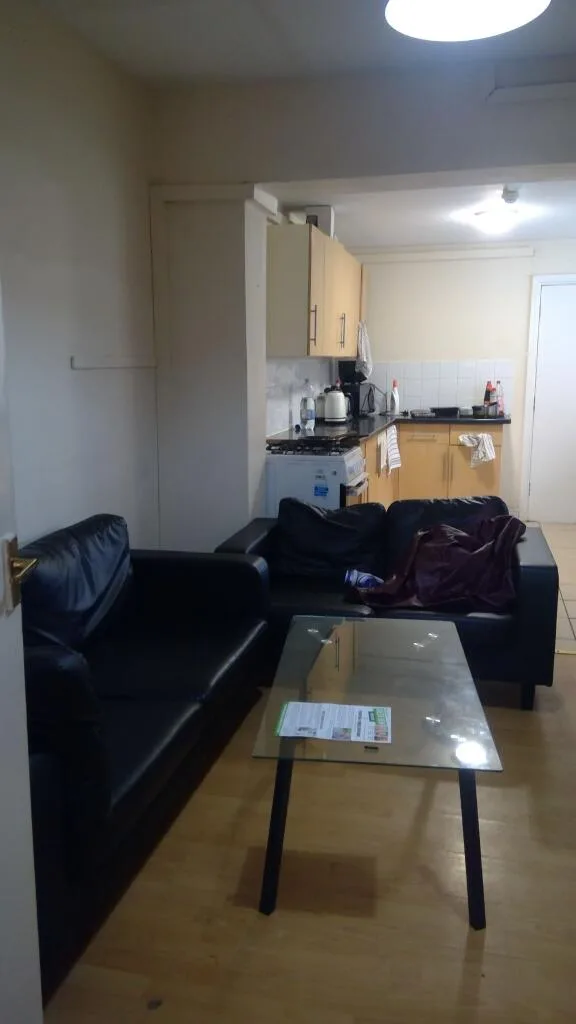 5 bedroom terraced house for rent