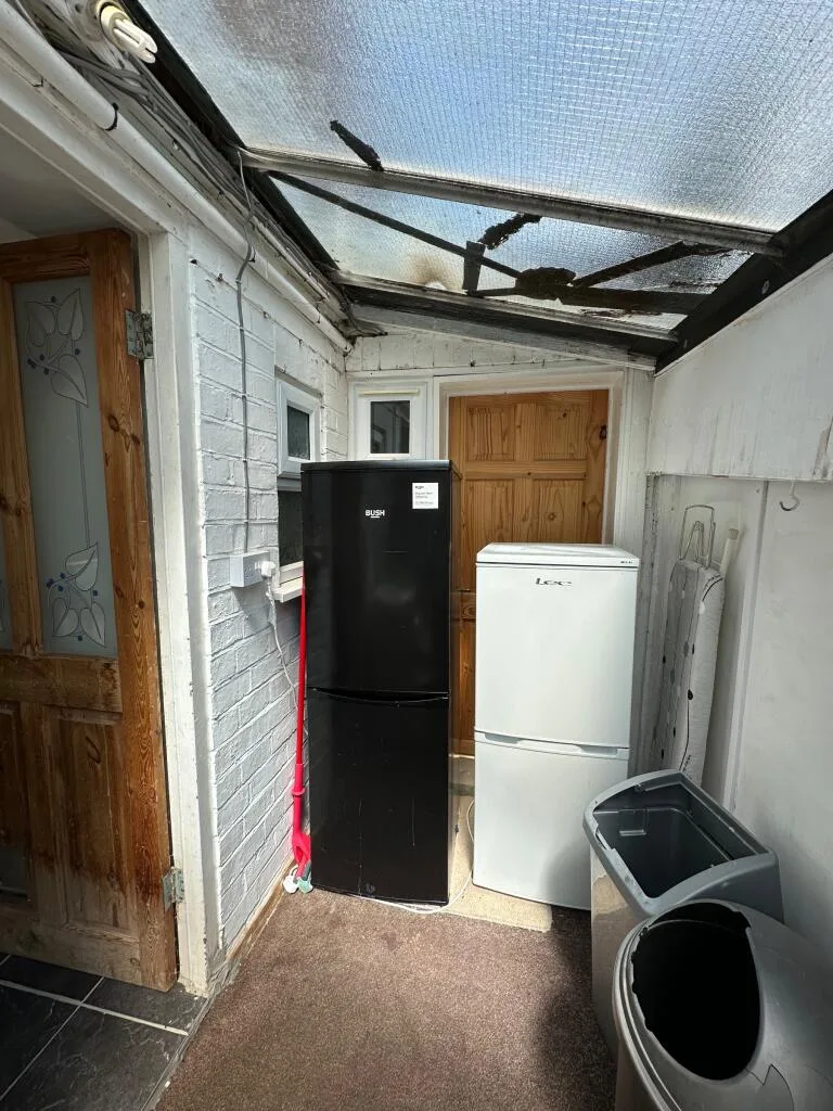 4 bedroom semi-detached house for rent