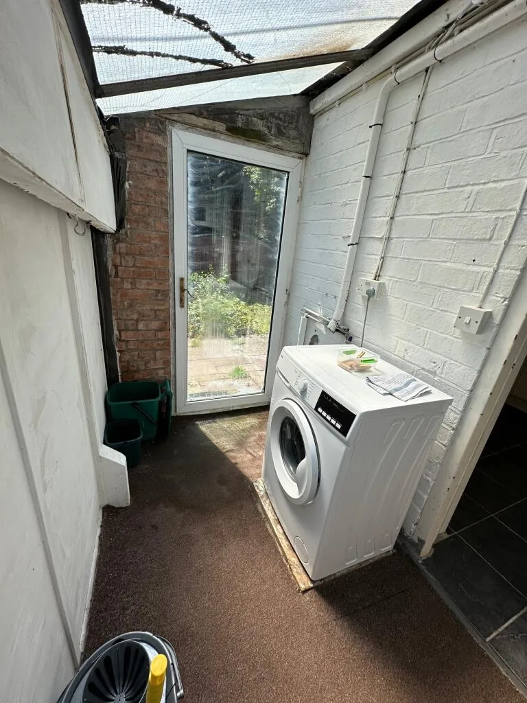 4 bedroom semi-detached house for rent