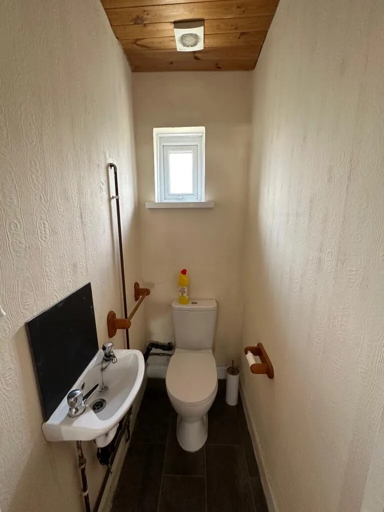 4 bedroom semi-detached house for rent