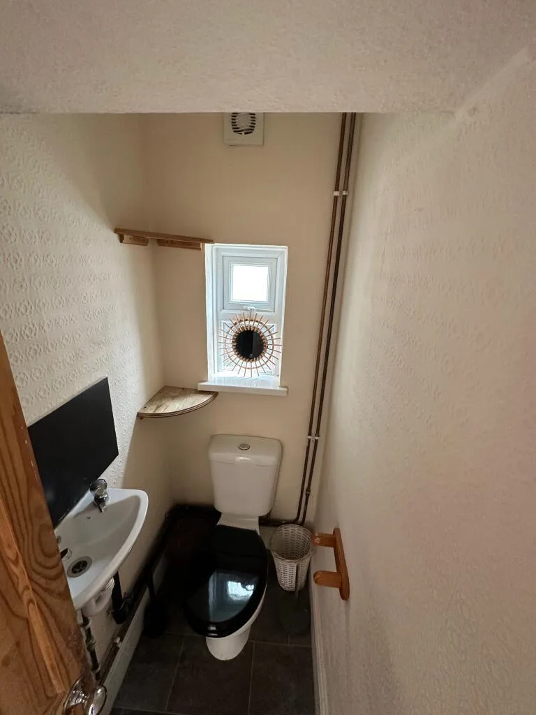 4 bedroom semi-detached house for rent