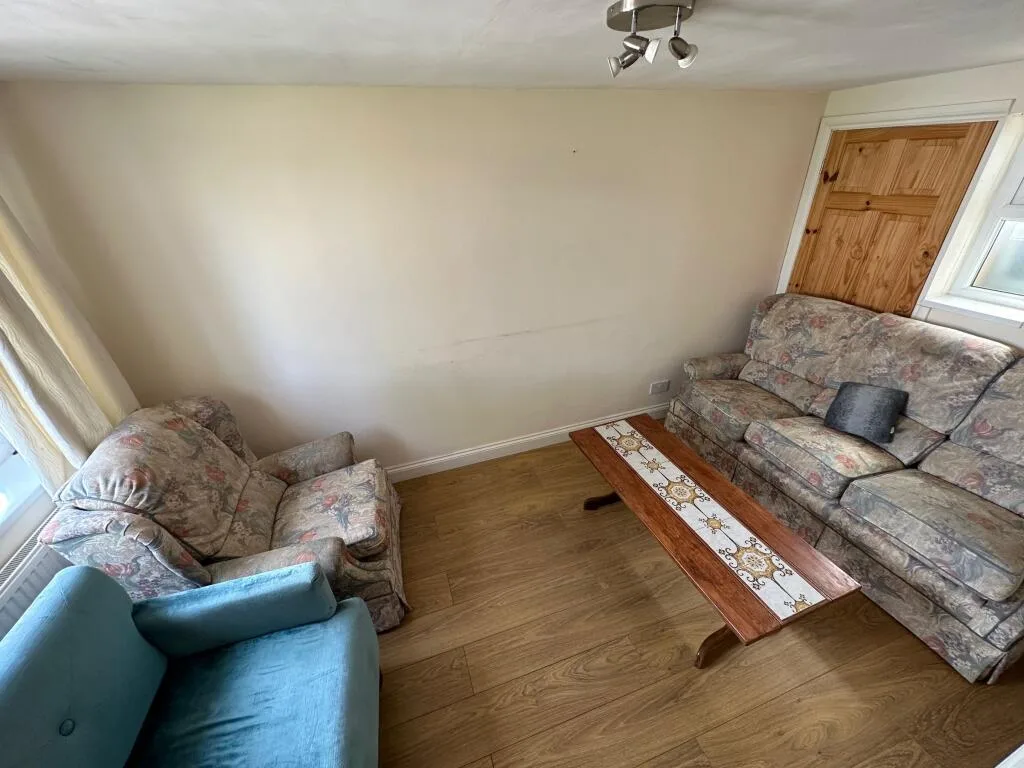 4 bedroom semi-detached house for rent