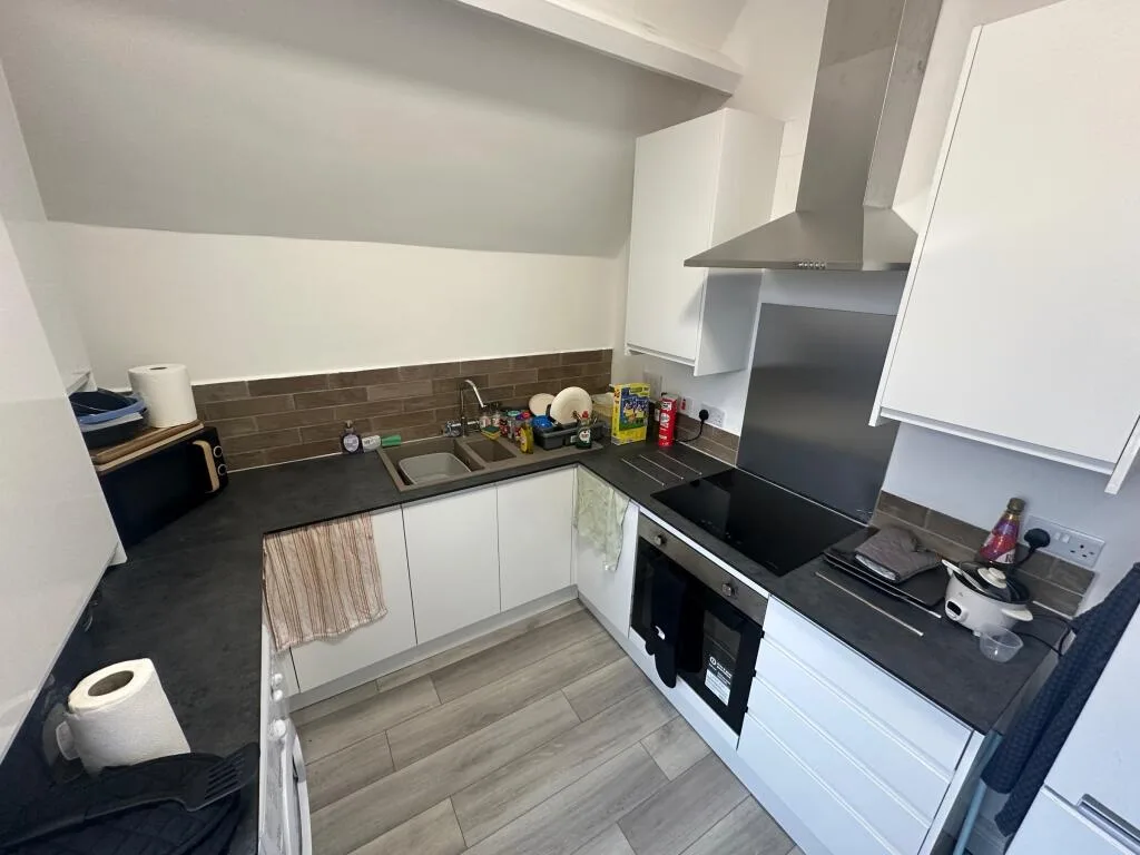 4 bedroom flat for rent