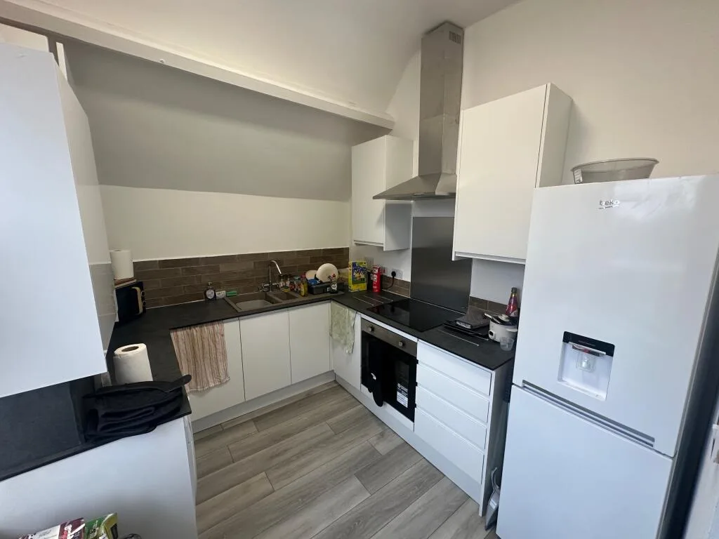 4 bedroom flat for rent