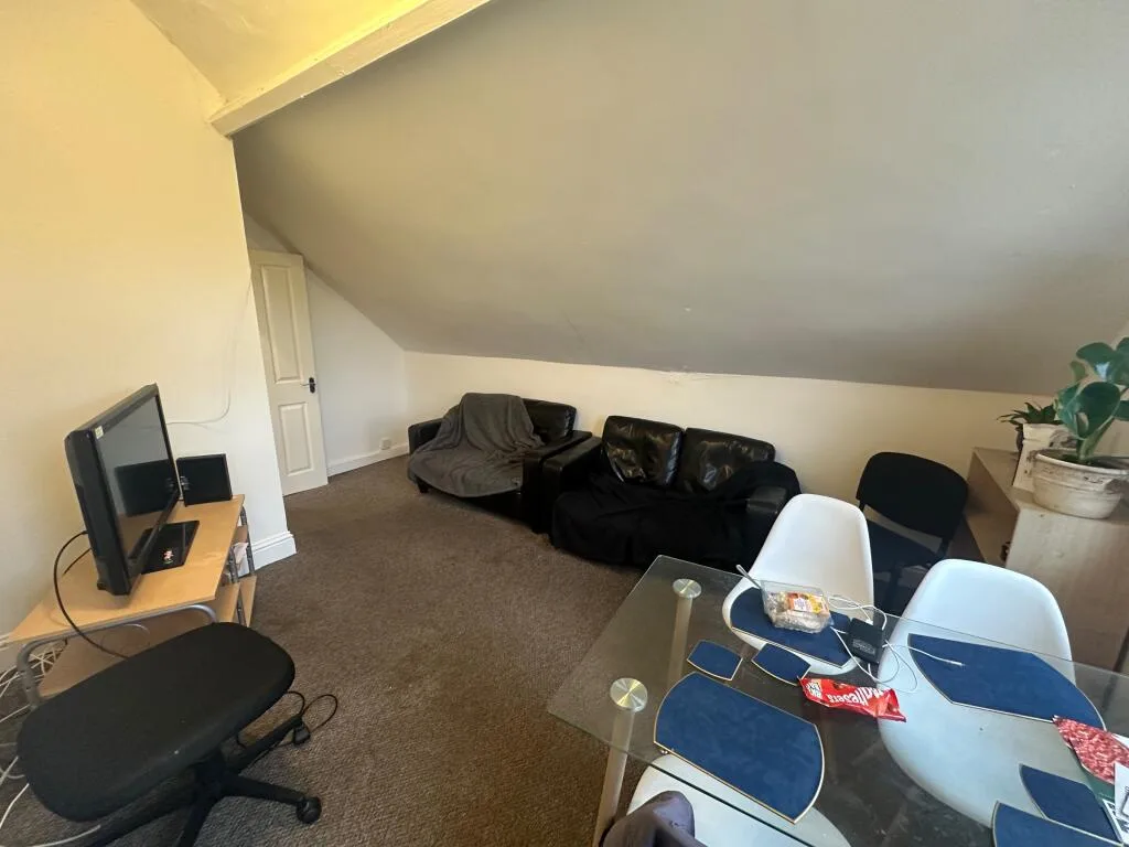 4 bedroom flat for rent