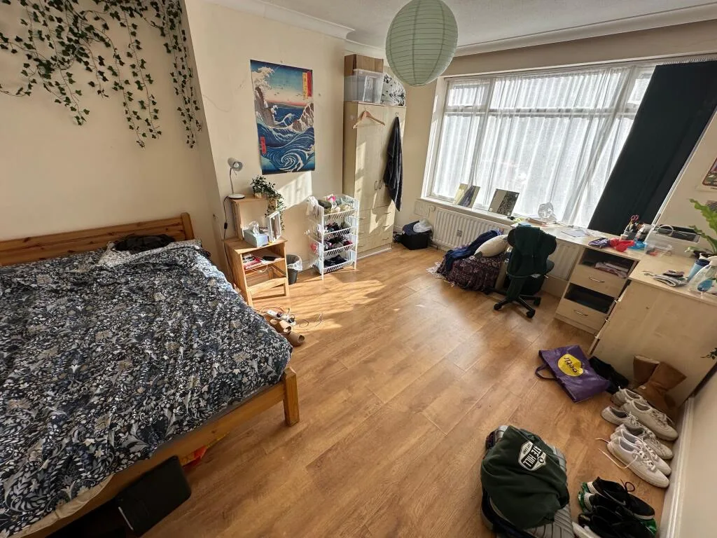 4 bedroom semi-detached house for rent