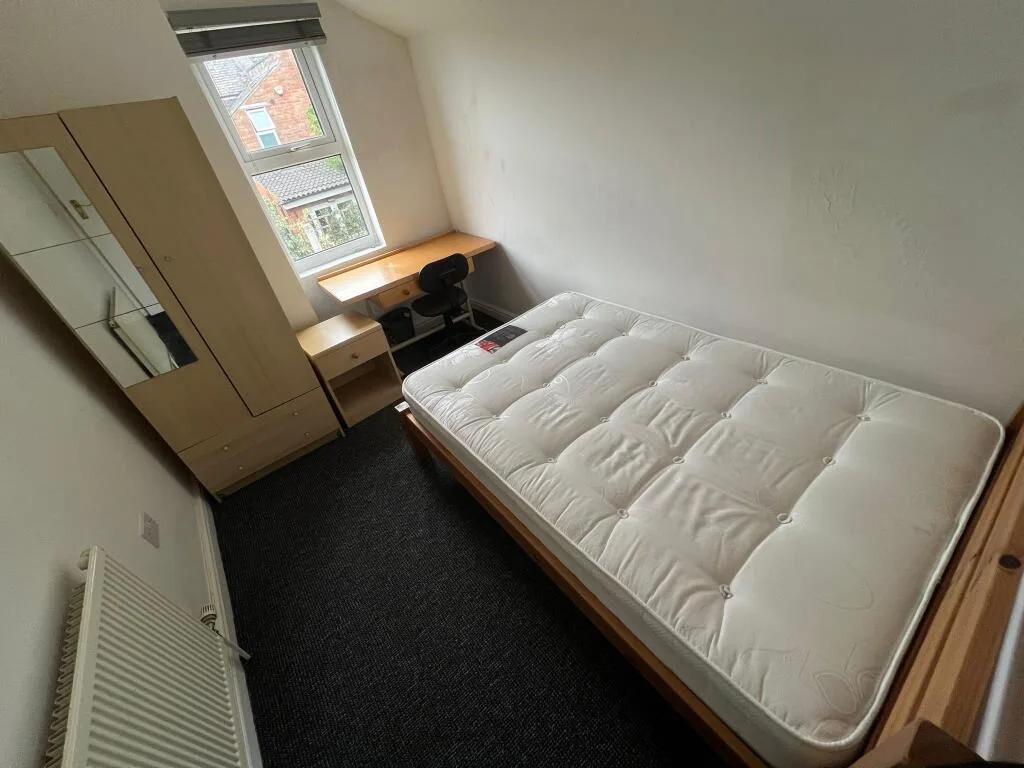4 bedroom terraced house for rent