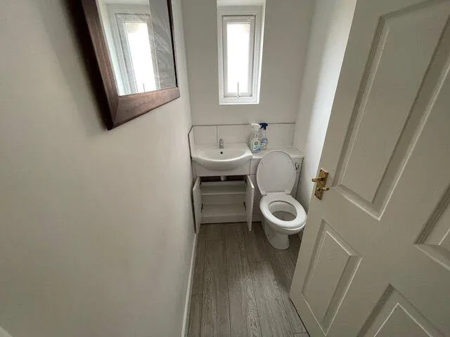 8 bedroom terraced house for rent