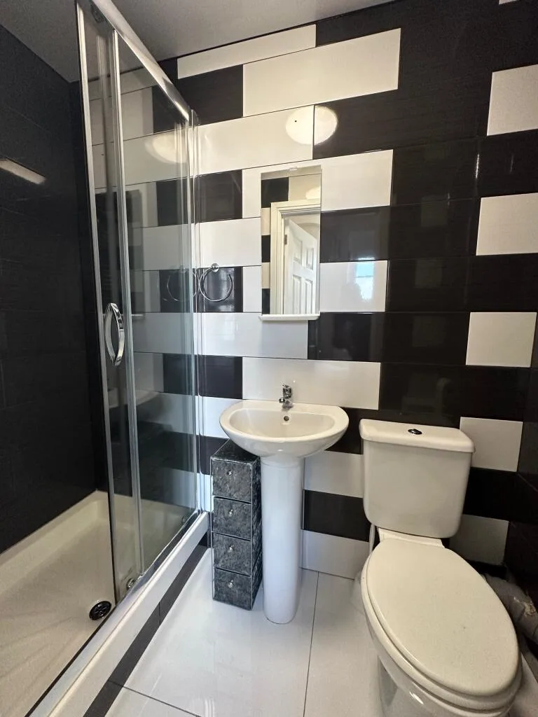 10 bedroom detached house for rent