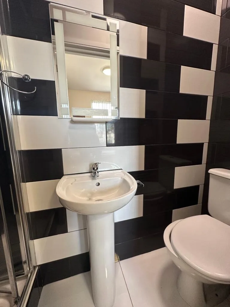 10 bedroom detached house for rent