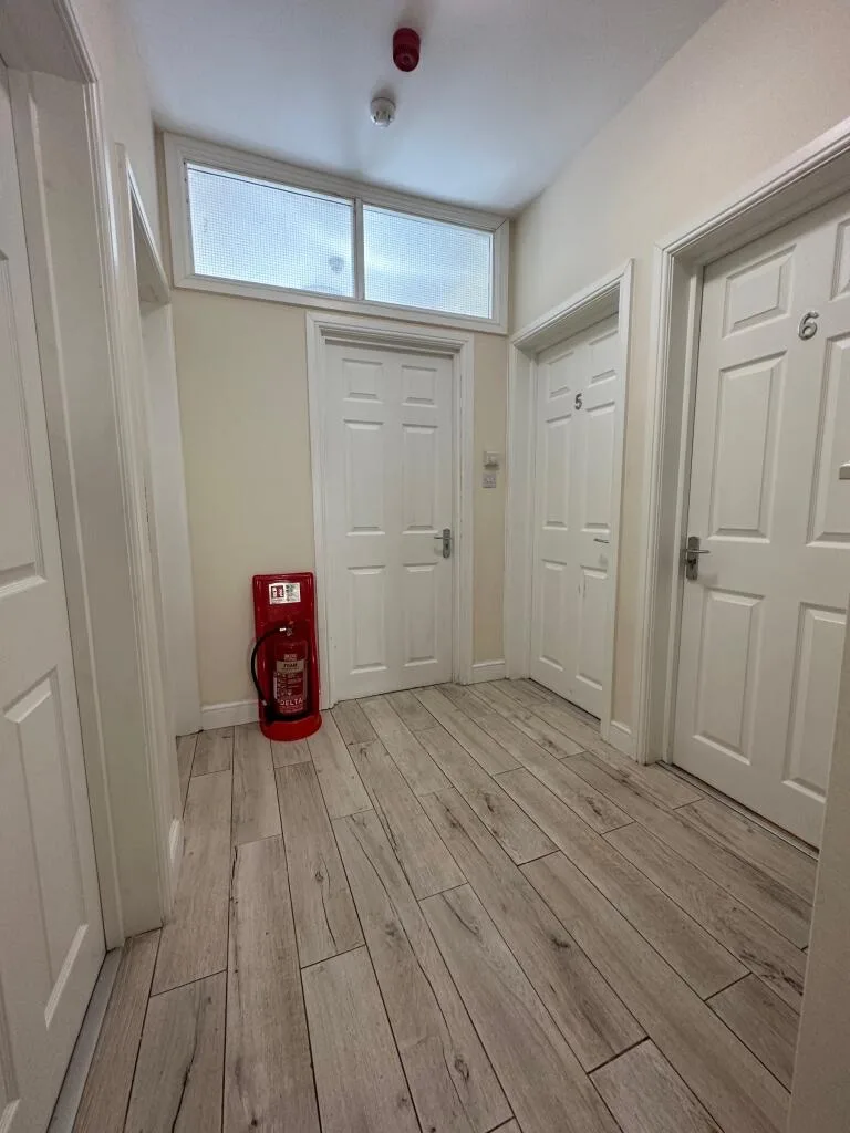 10 bedroom detached house for rent