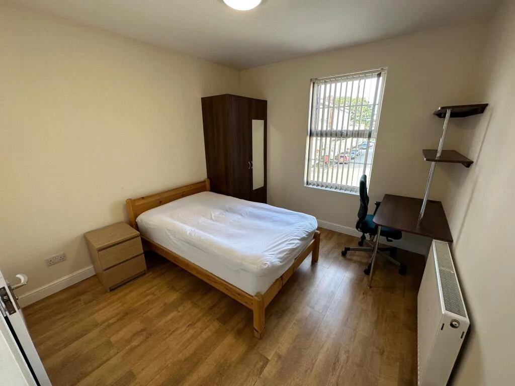10 bedroom detached house for rent