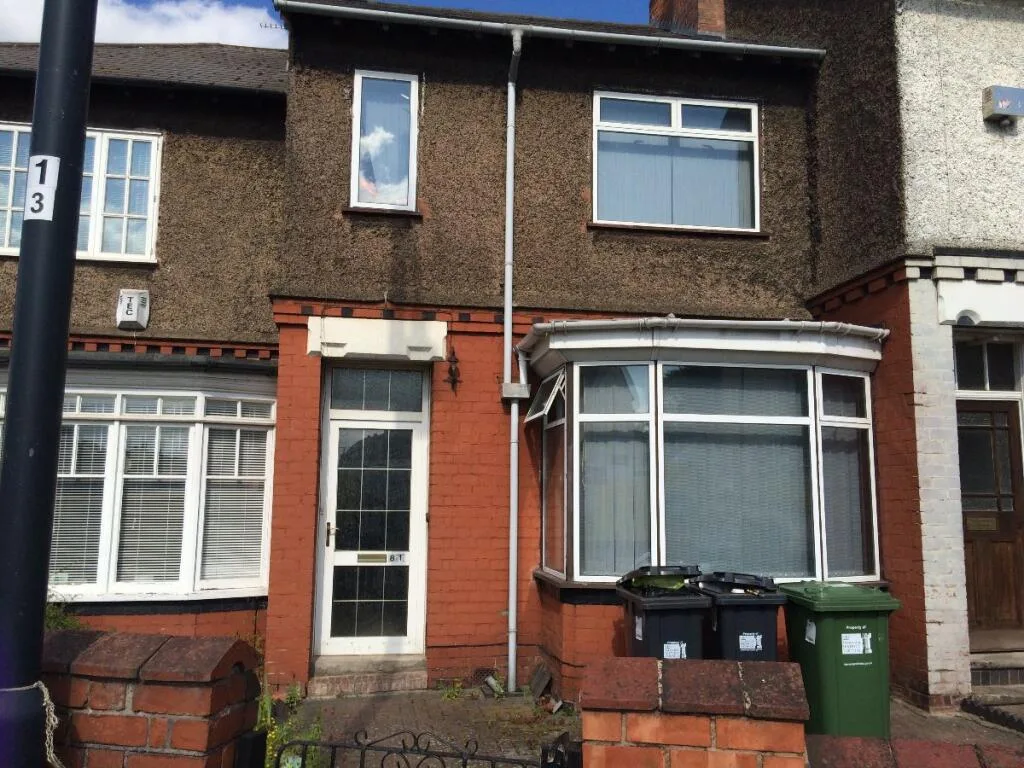 5 bedroom terraced house for rent