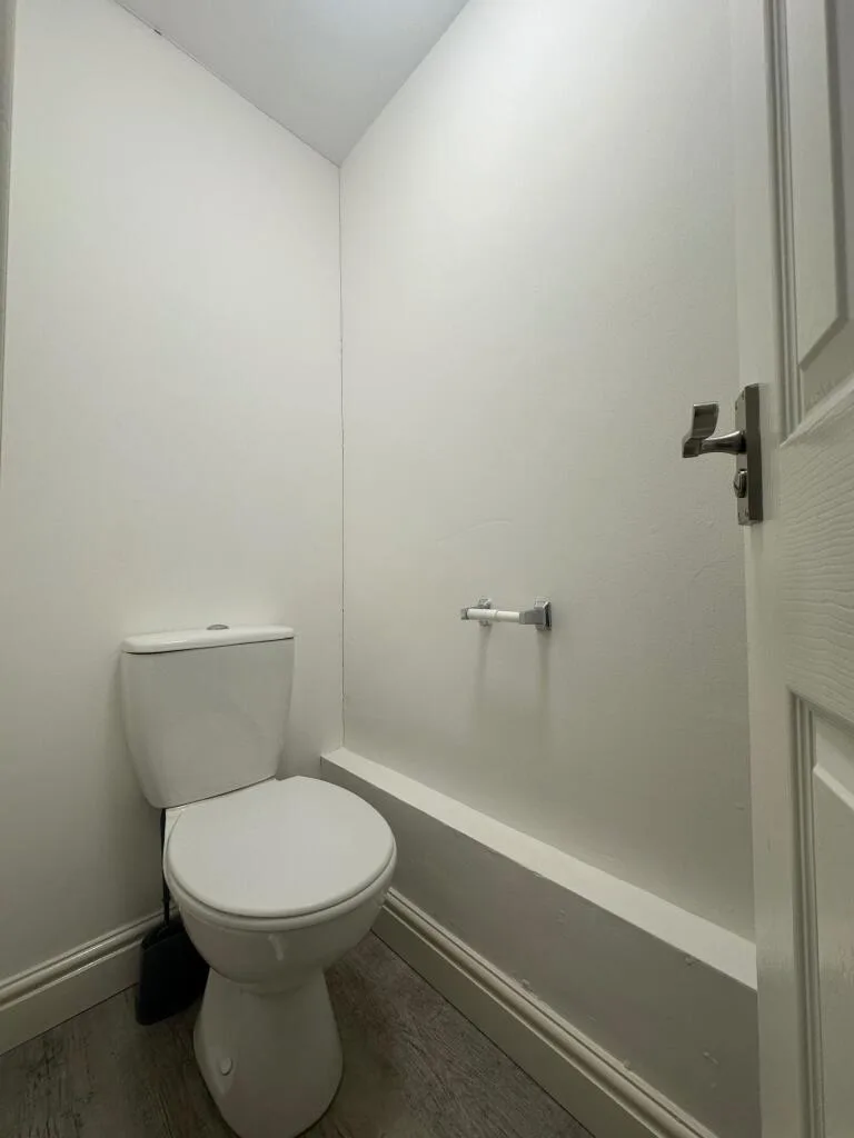 6 bedroom terraced house for rent