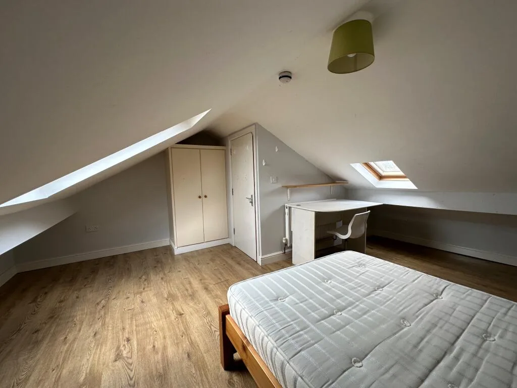 6 bedroom terraced house for rent