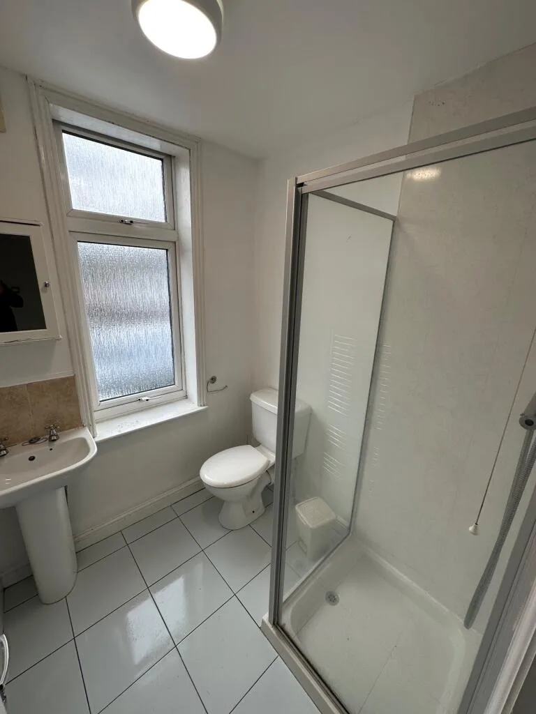 7 bedroom terraced house for rent