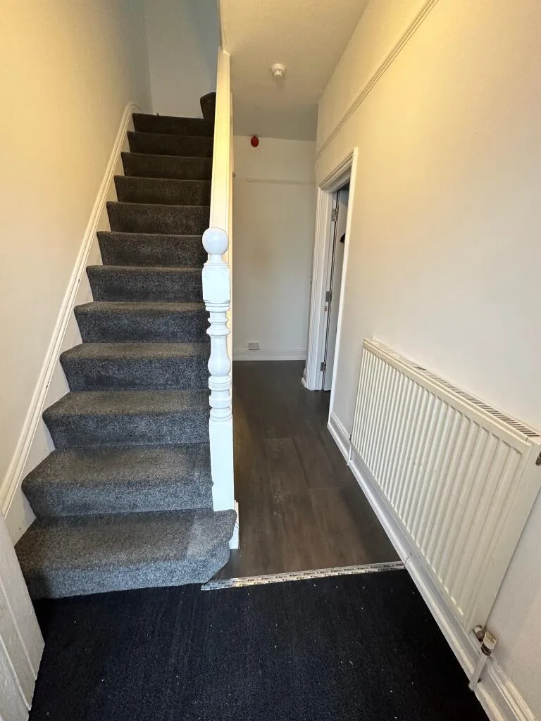 7 bedroom terraced house for rent