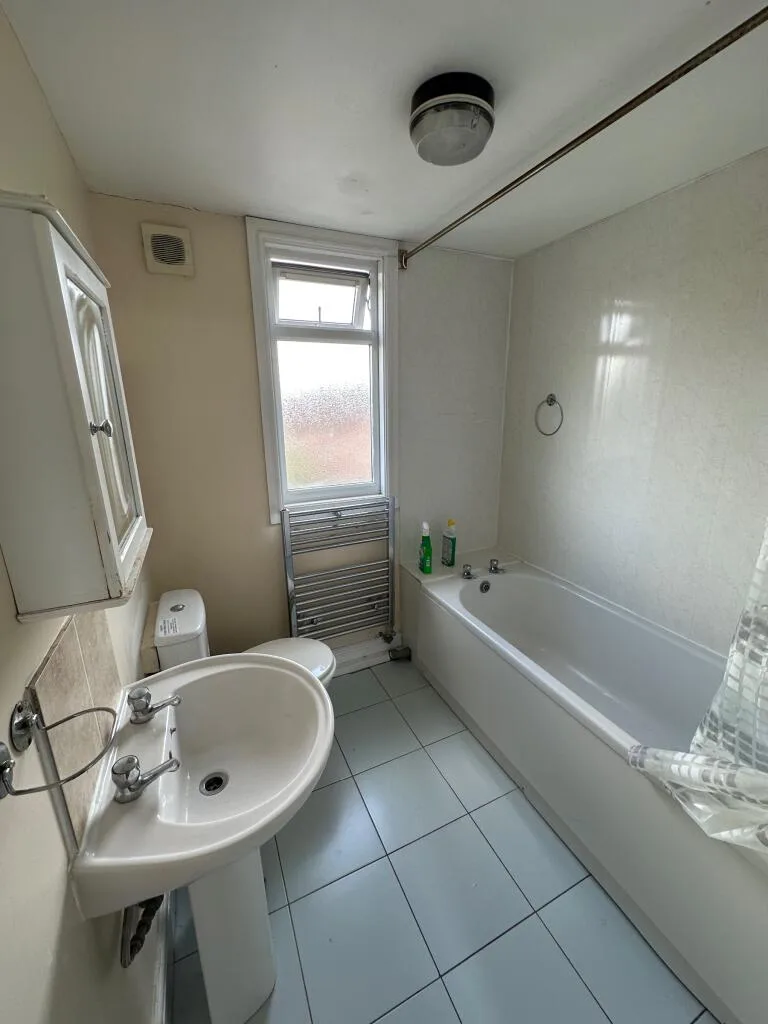 7 bedroom terraced house for rent