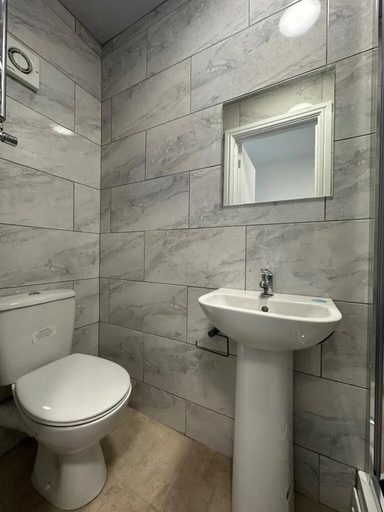 7 bedroom terraced house for rent