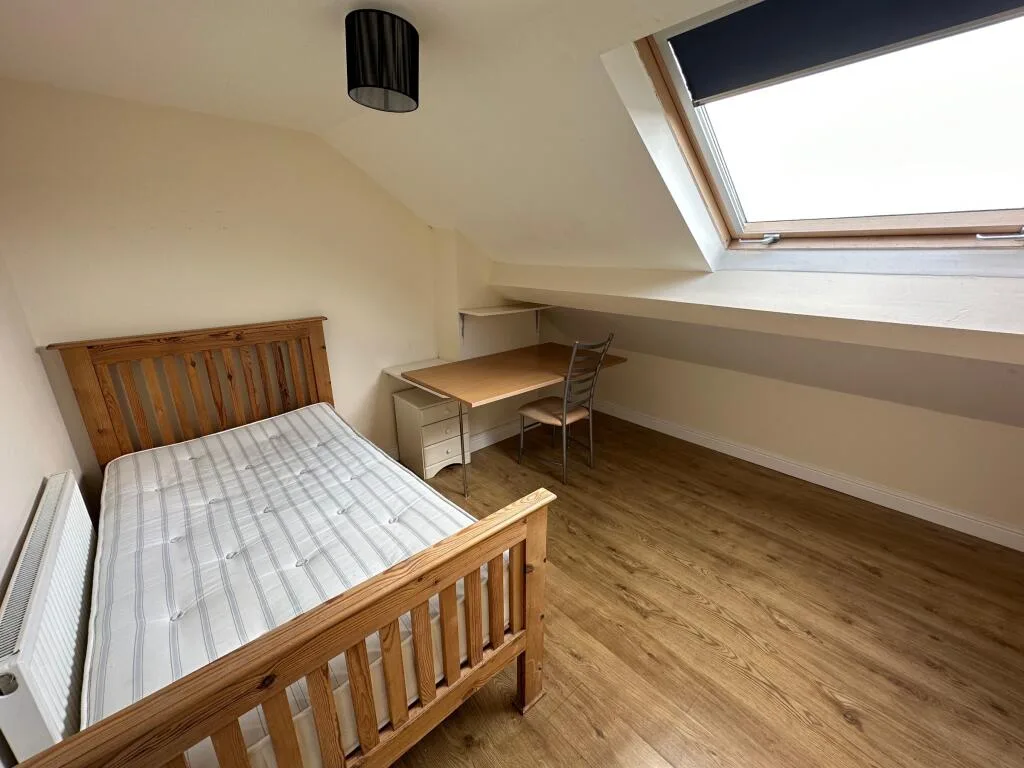 7 bedroom terraced house for rent
