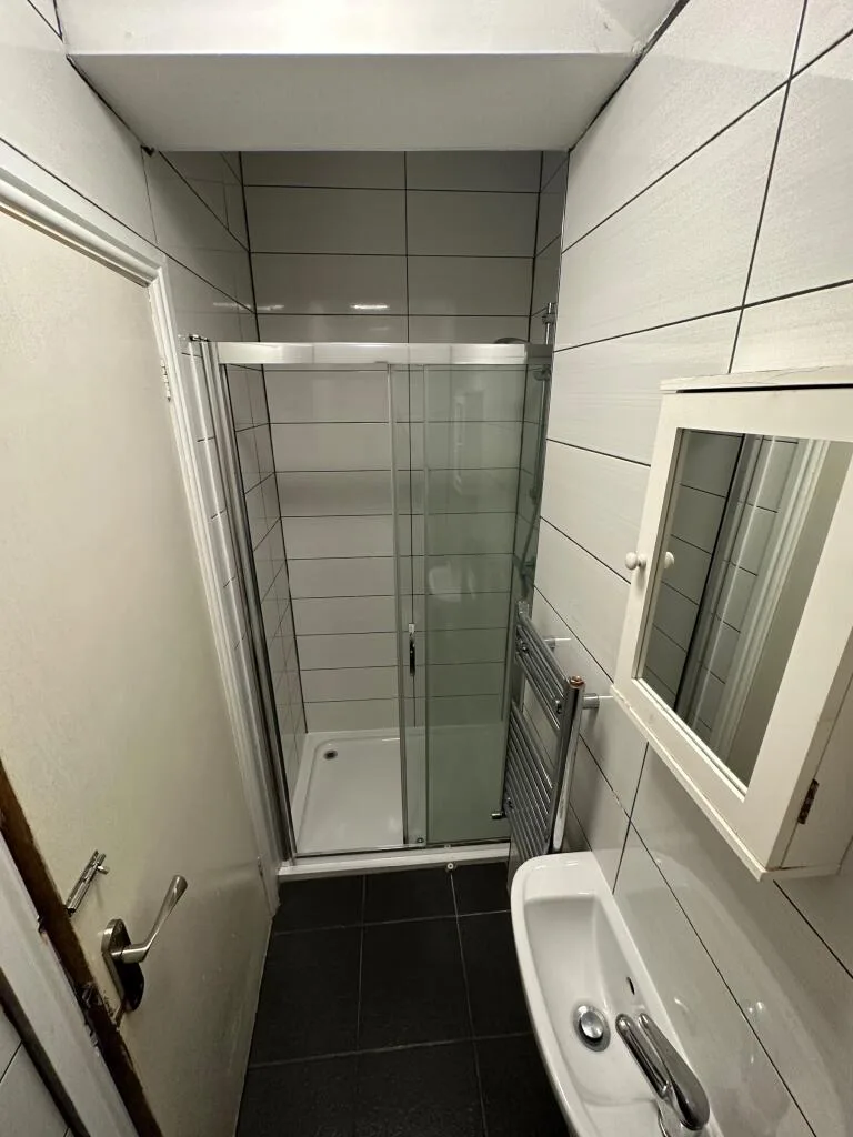6 bedroom flat for rent