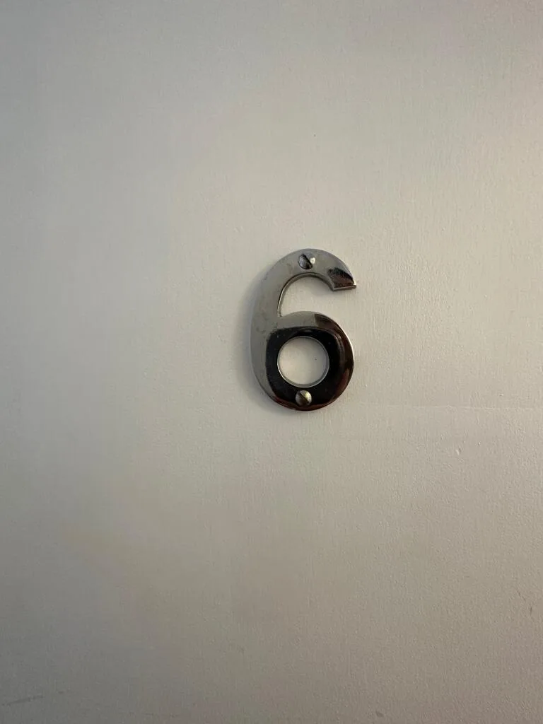 6 bedroom flat for rent