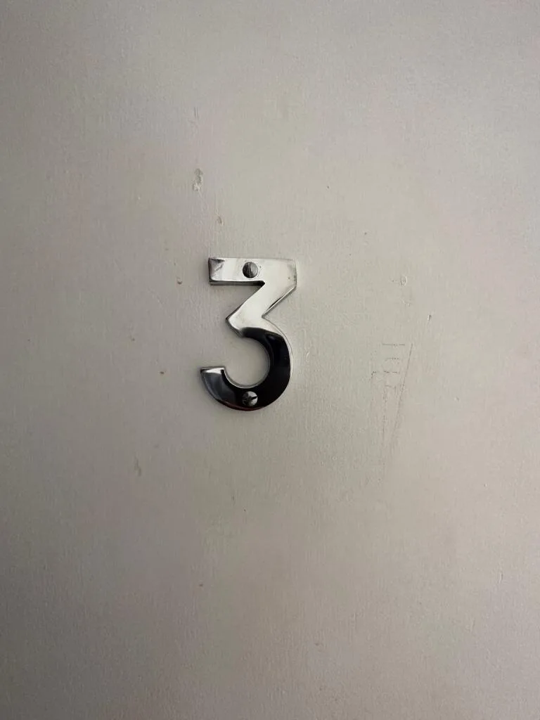 6 bedroom flat for rent